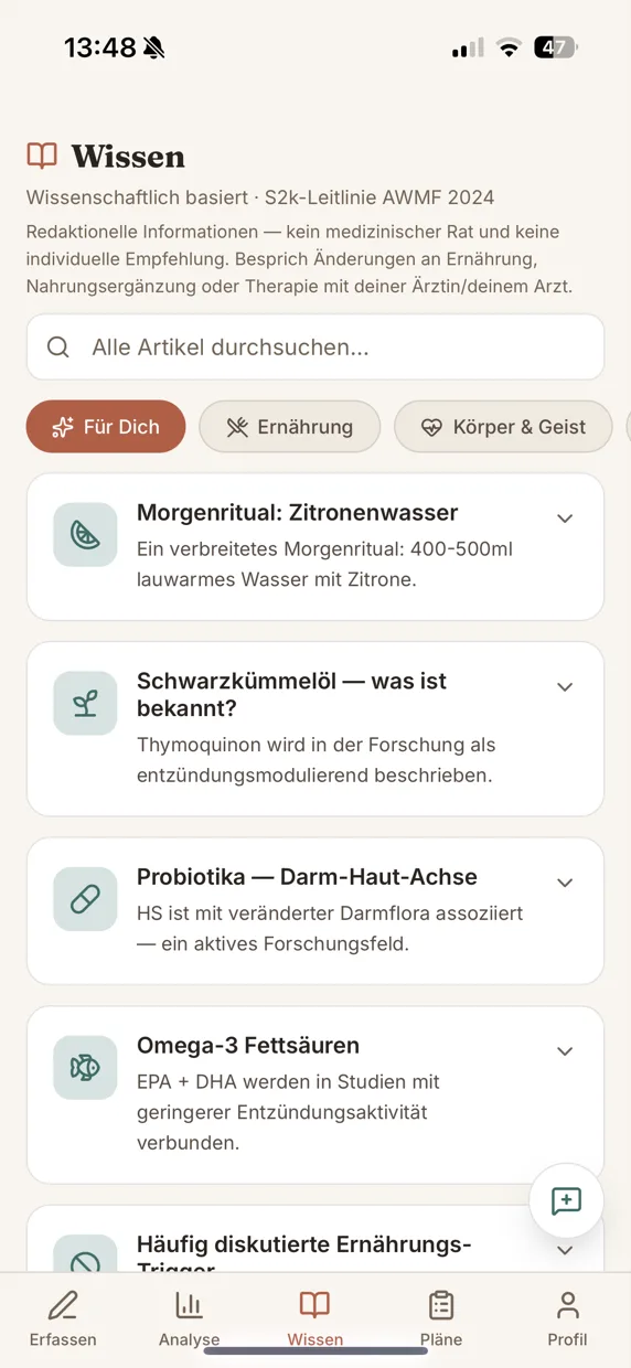 Wissensbereich der App: Artikel zu Akne inversa, an der S2k-Leitlinie orientiert